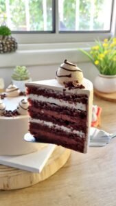 Vanilla Chocolate Coffee Layer Cake עוגת שכבות וניל שוקולד קפה