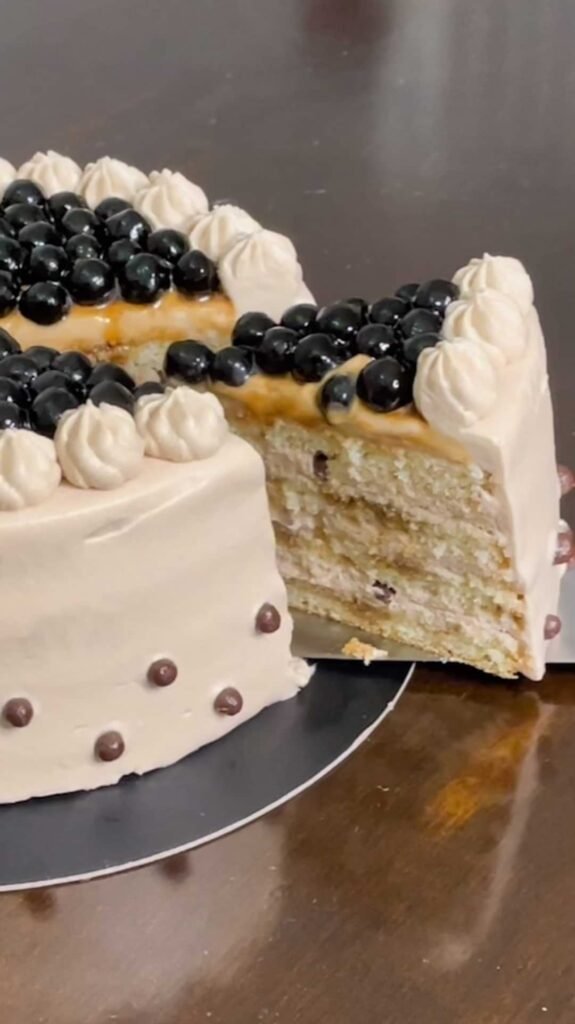 Earl Grey and Boba (Tapioca Pearls) Layer Cake עוגת ארל גריי ובובה (פניני טפיוקה)