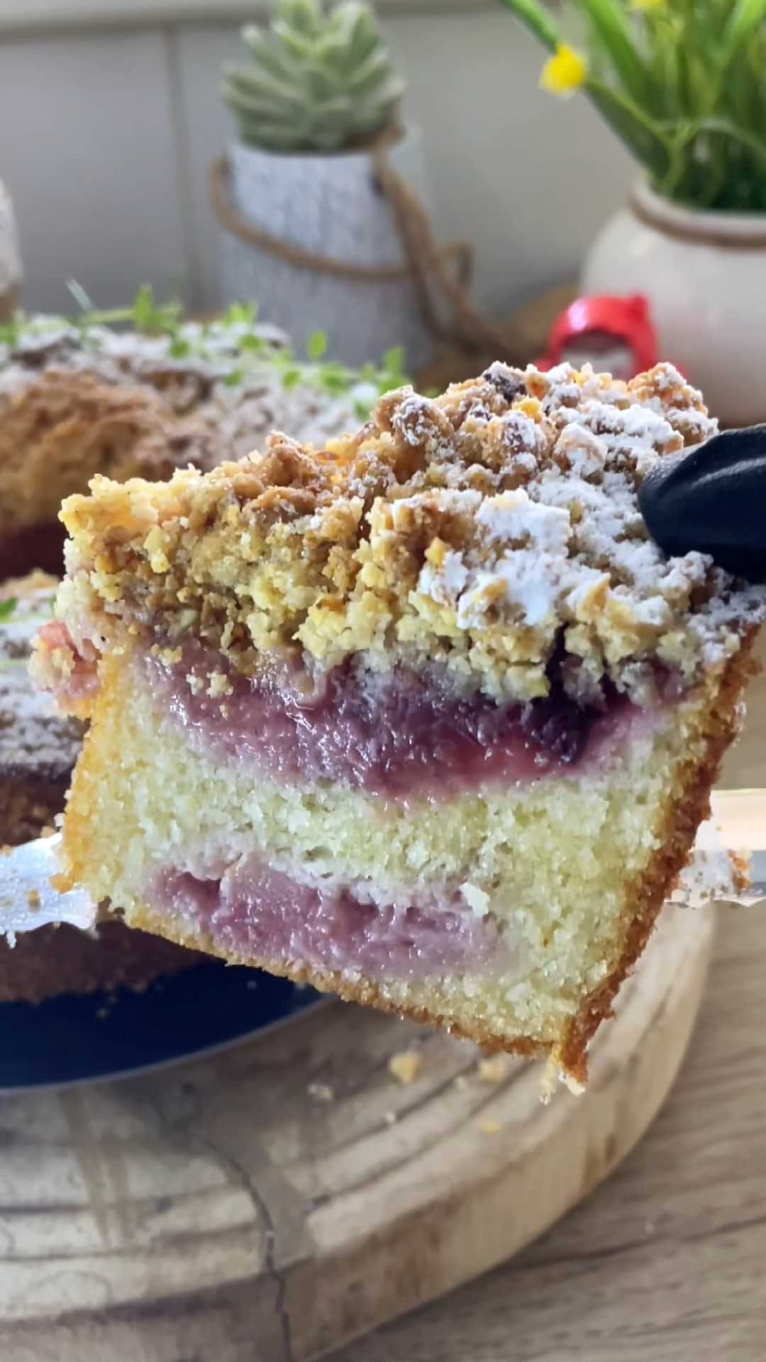 Strawberries Crumble Pound Cake