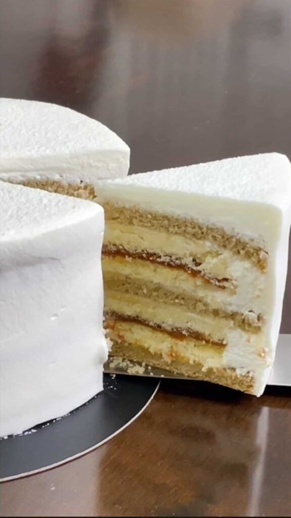 Alfajores Layer Cake עוגת שכבות אלפחורס
