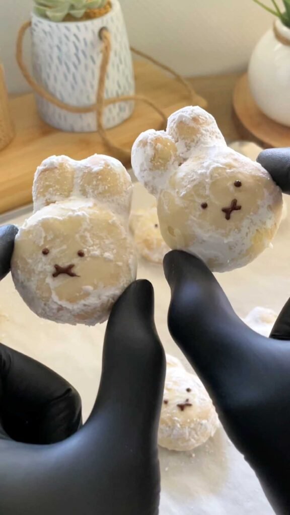 Miffy Snowball Cookies עוגיות חמאה מושלגות בצורת מיפי