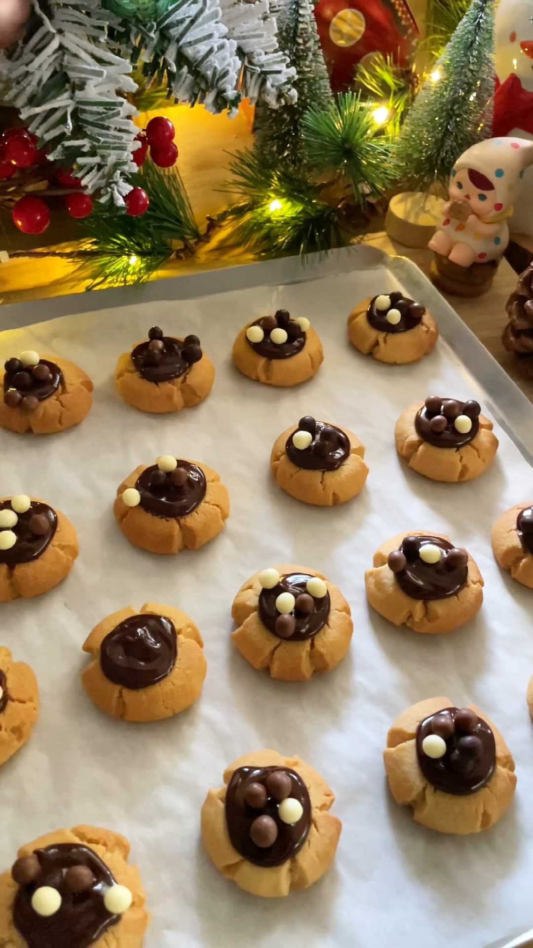 עוגיות חמאת בוטנים ושוקולד