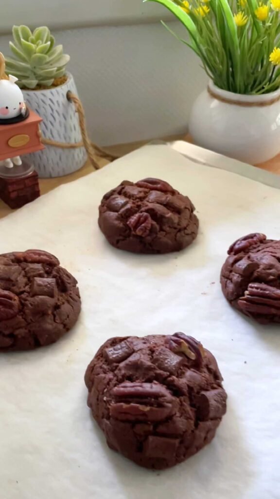 Pecan Chocolate Chip Cookies עוגיות שוקולד צ'יפס ופקאן
