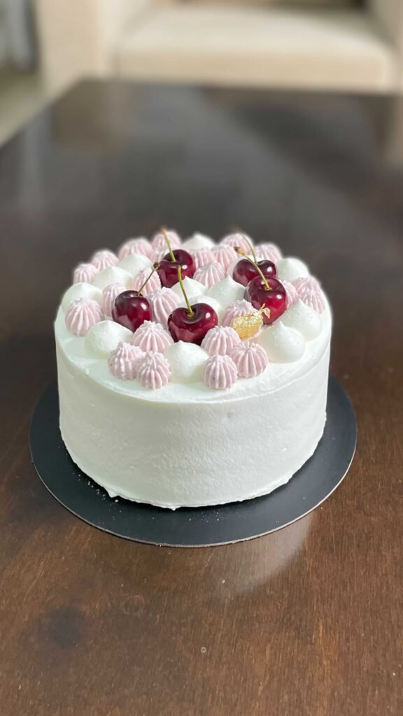 White Forest Cake עוגת היער הלבן