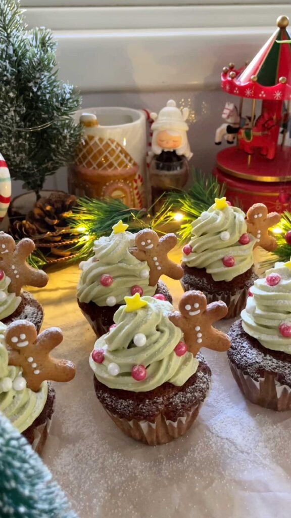 Gingerbread Cupcakes קאפקייקס ג'ינגרברד
