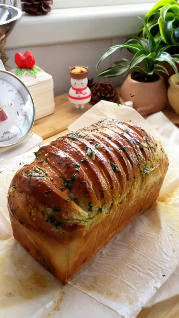 Spinach and Cheese Mix Bread לחם במילוי תערובת גבינות ותרד