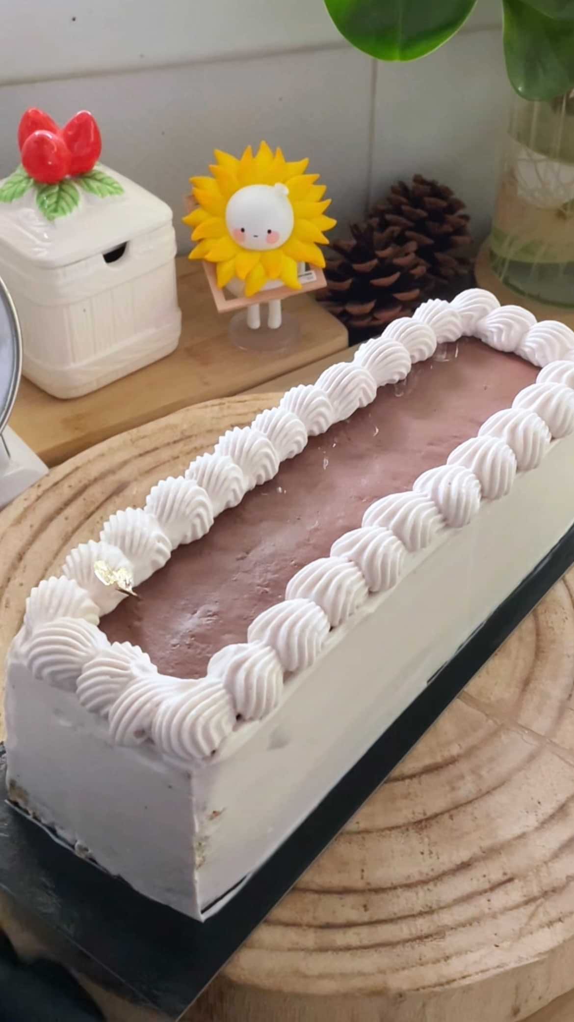 עוגת שכבות שקדים וגנאש שוקולד ארל גריי פרווה ללא גלוטן וכשרה לפסח