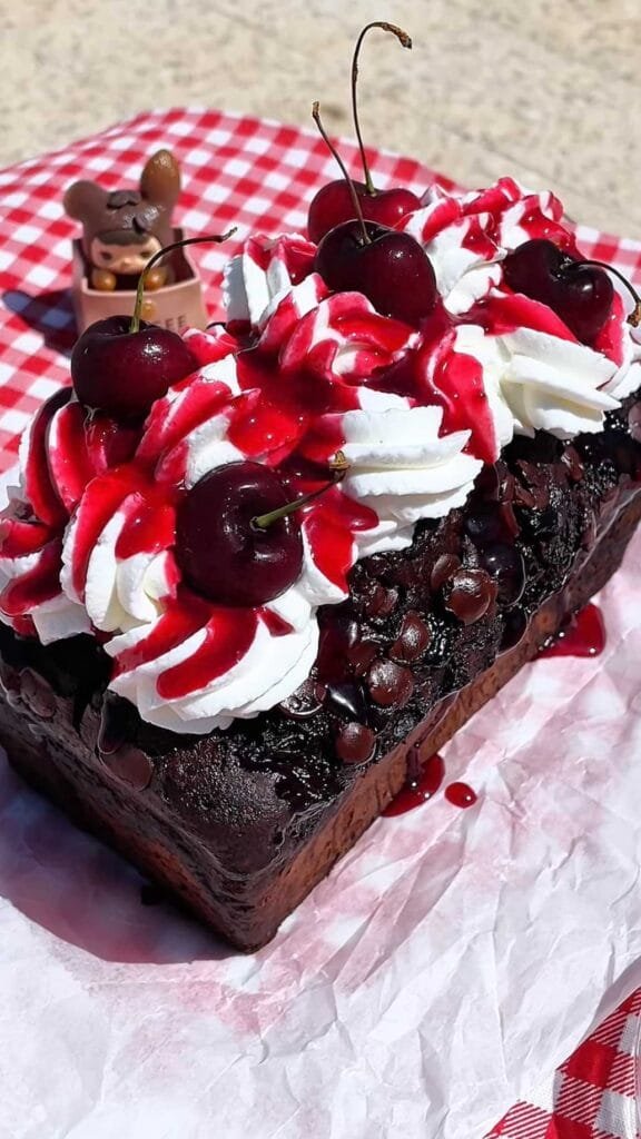 Black Forest Pound Cake עוגה בחושה היער השחור