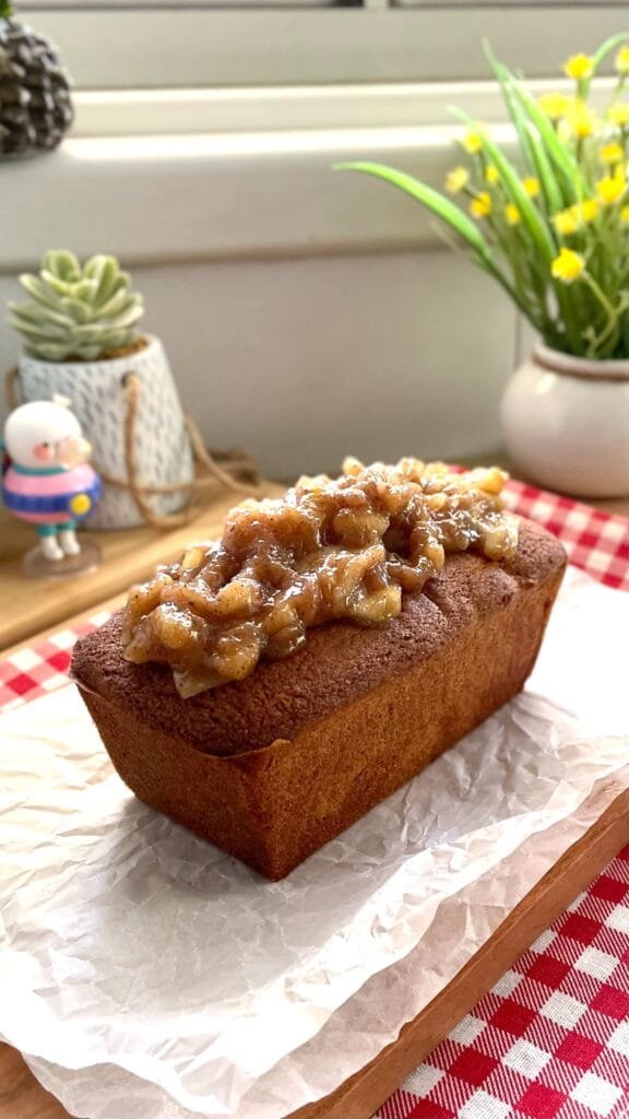 Caramelized Apples Pound Cake עוגה בחושה עם תפוחים מקורמלים
