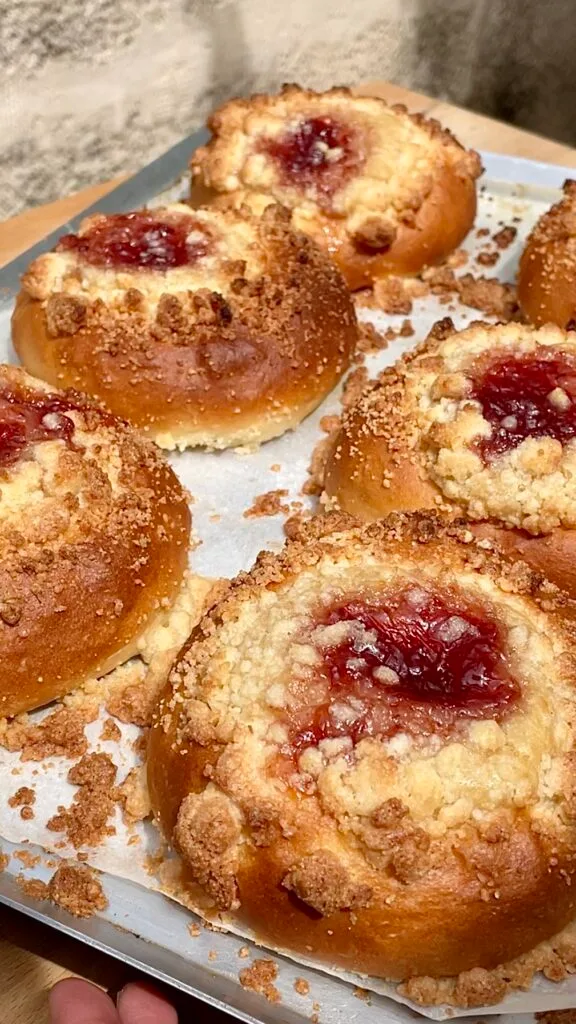 Screenshot Vegan Cheesecake Brioche Buns (with Dairy Version Included) מאפה בריוש גבינה טבעוני או חלבי